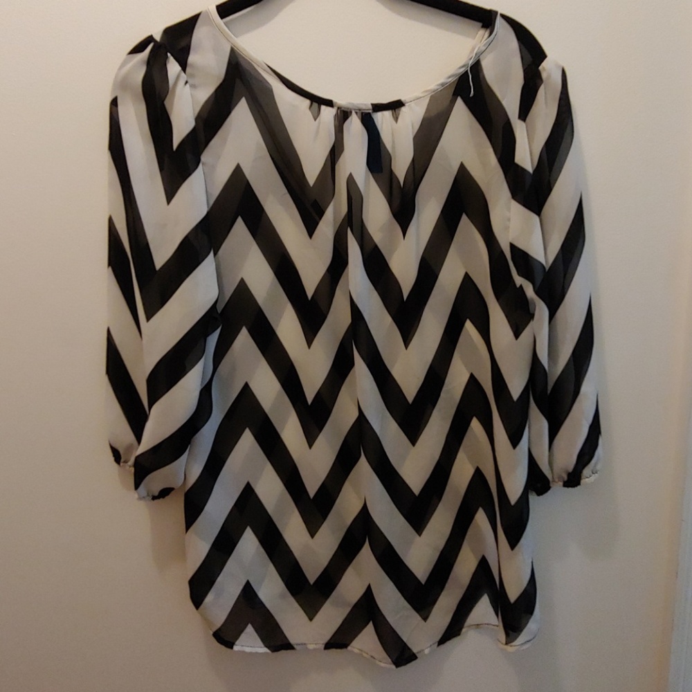 Francesca's blouse - Picture 4 of 4